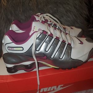 Nike sneakers womens size 10